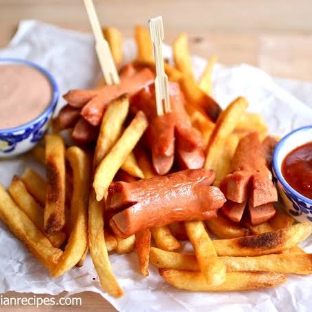 Salchipapas